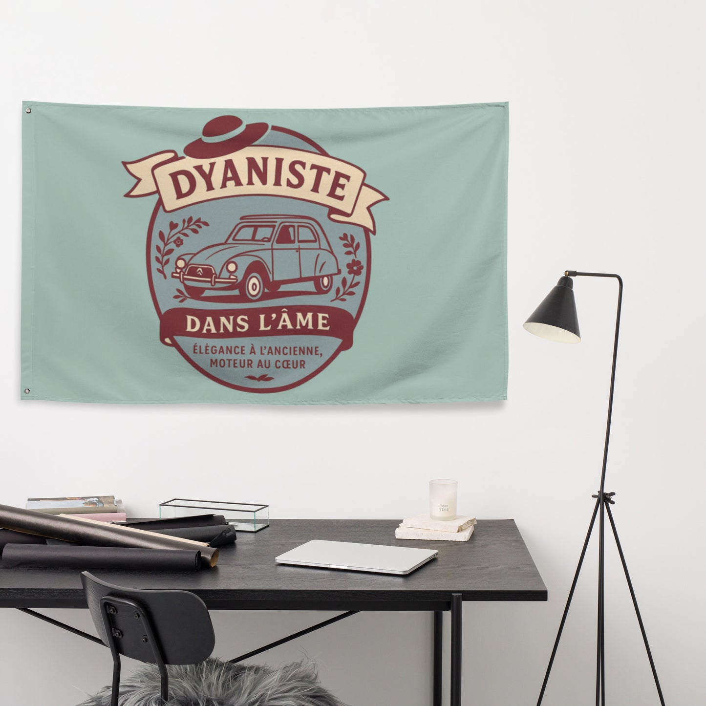 Flag “Dyaniste dans l'âme” – Elegance on wheels, nostalgia in style