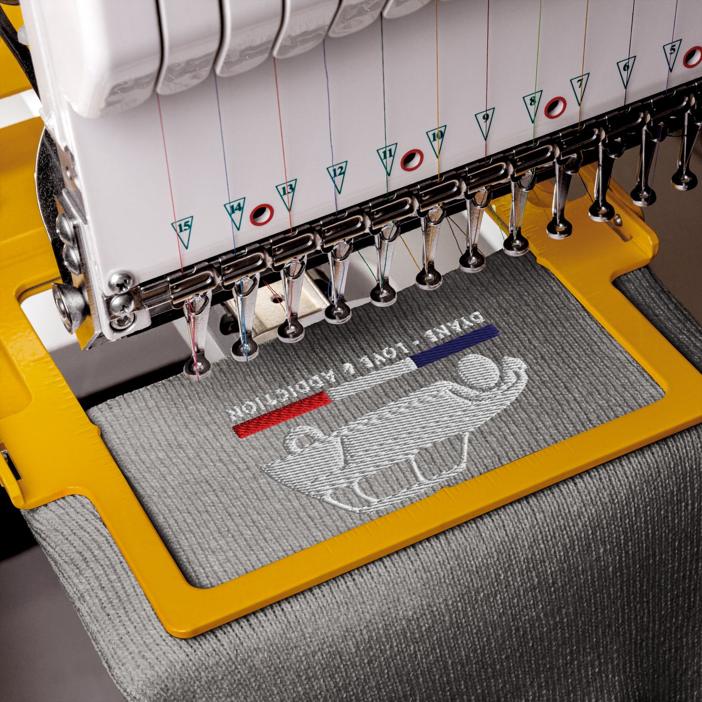 Bonnet « Dyane – Love & Addiction » | Design rétro chaleureux avec une touche française