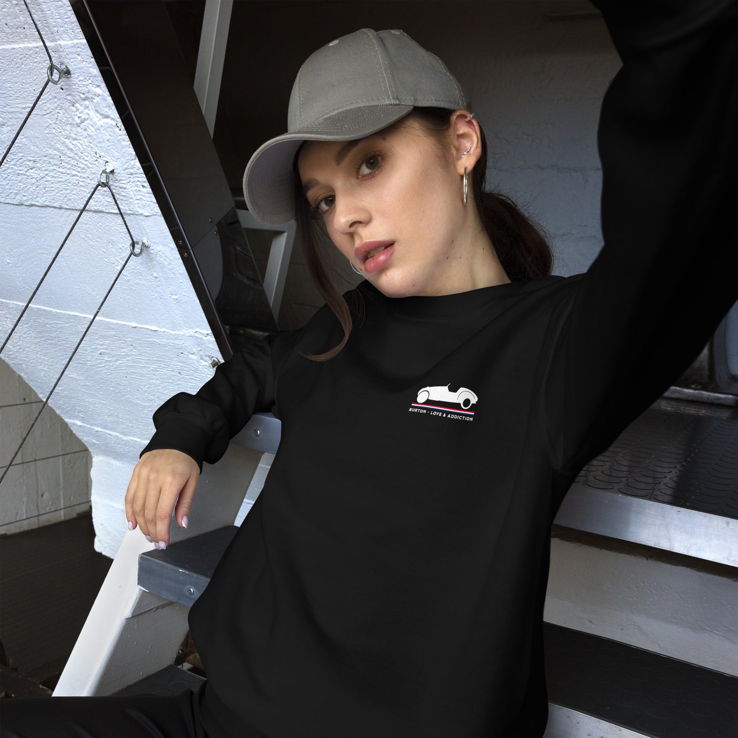 Sweatshirt “Burton – Love & Addiction” | Stijlvolle warmte met Nederlands karakter