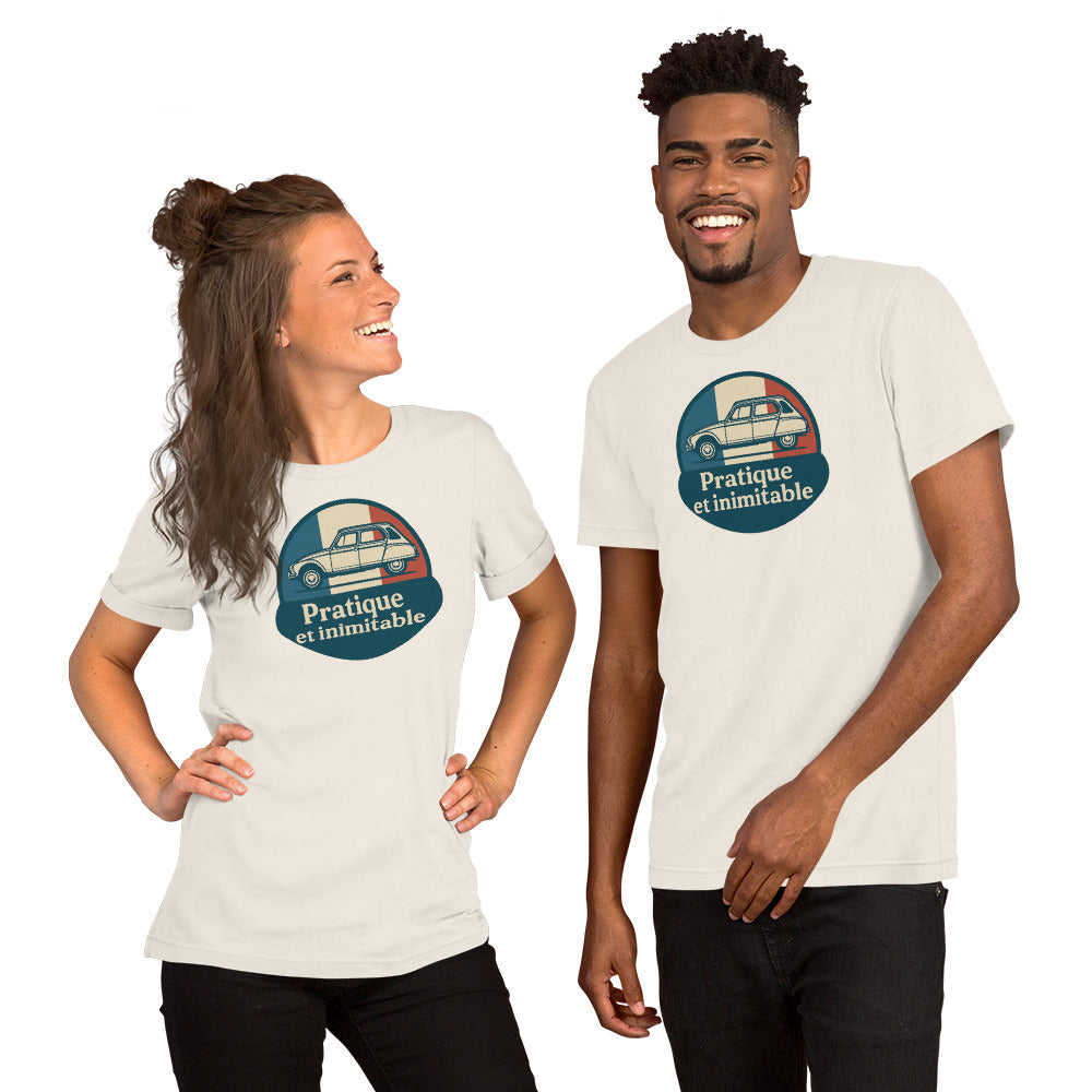 👕 T-shirt “Pratique et Inimitable” – Voor Dyane-liefhebbers met Stijl