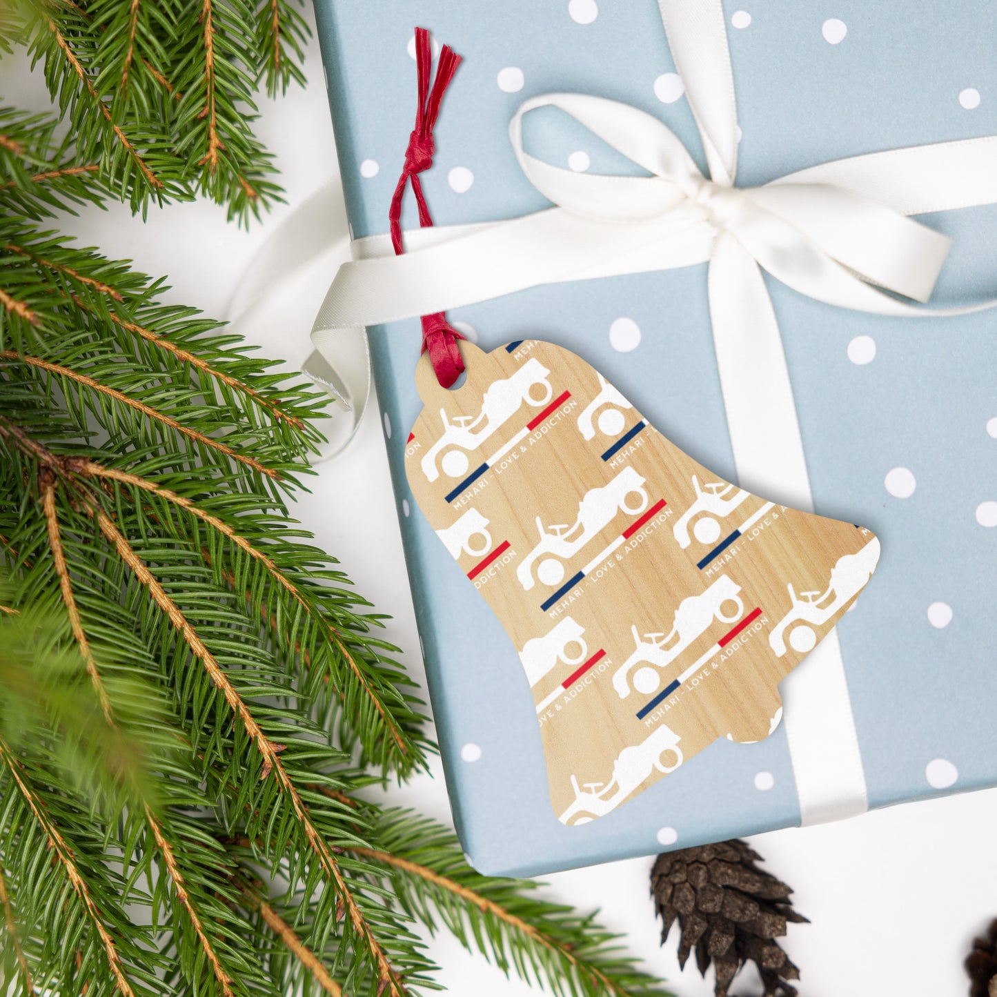 🎄 Wooden Christmas ornament "Méhari – Love & Addiction" | Double-sided & Magnetic