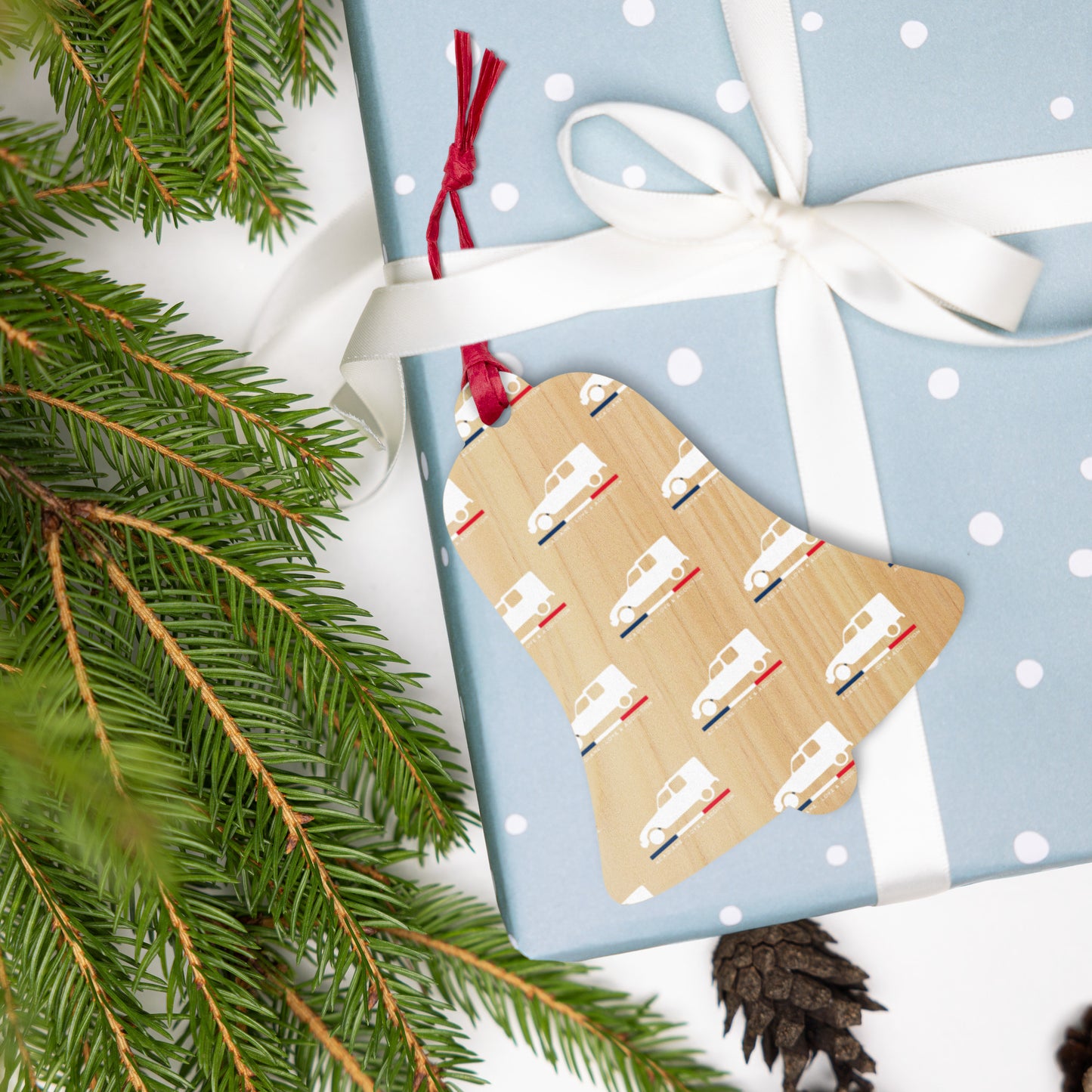 Wooden Christmas Ornament "Acadiane – Love & Addiction" | Retro Citroën charm for your tree
