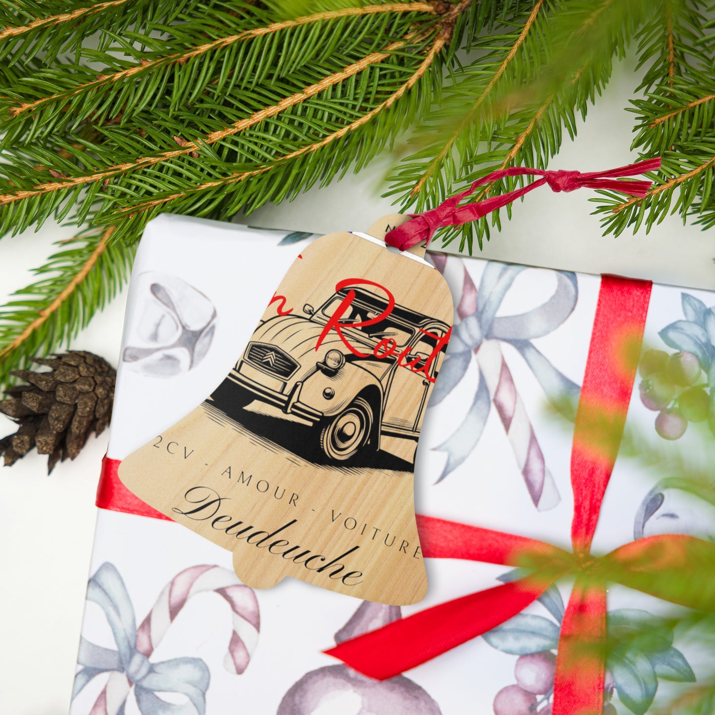 Wooden Ornament "En Route – Deudeuche"