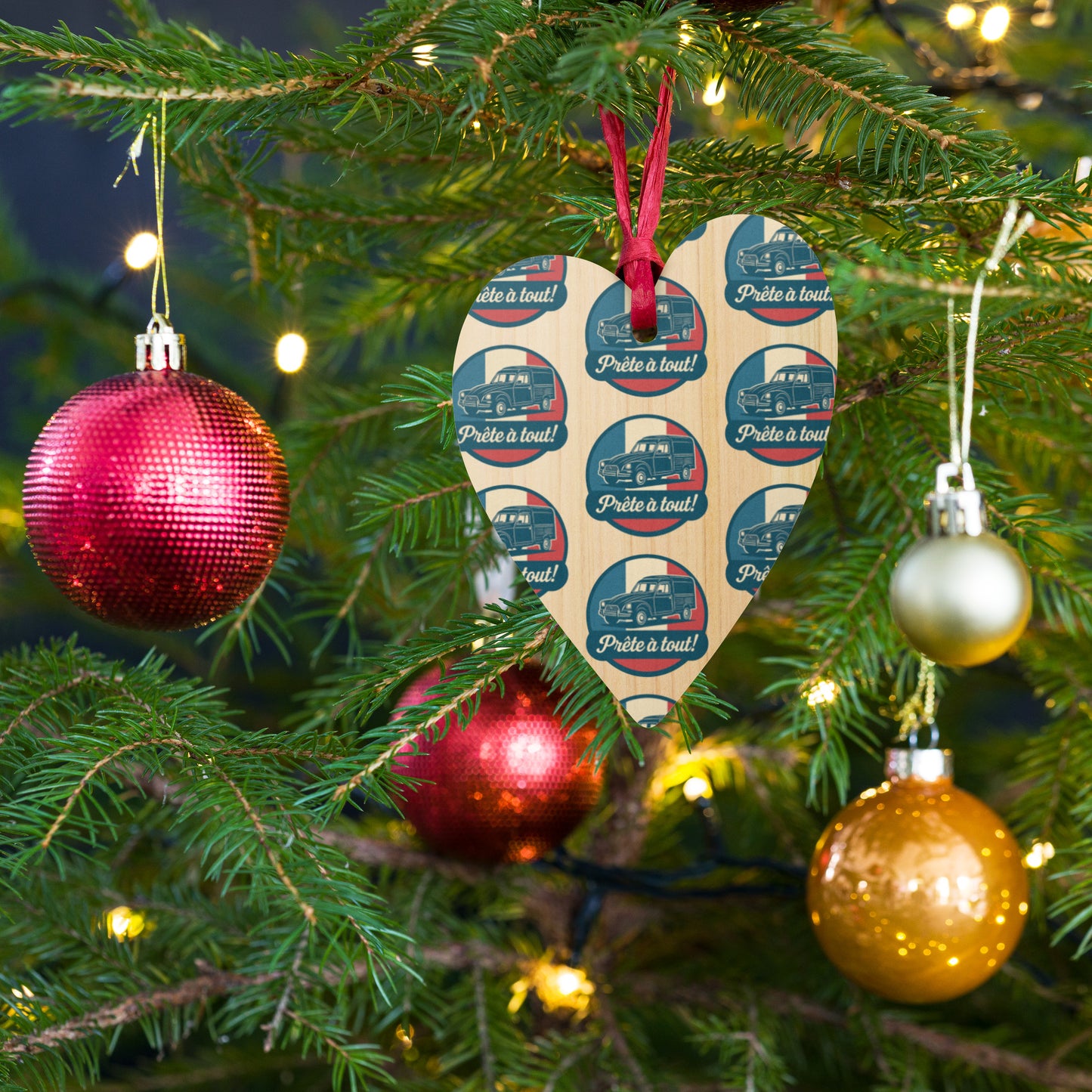 Citroën Acadiane Wooden Christmas Ornament – “Prête à tout!” with French Christmas charm