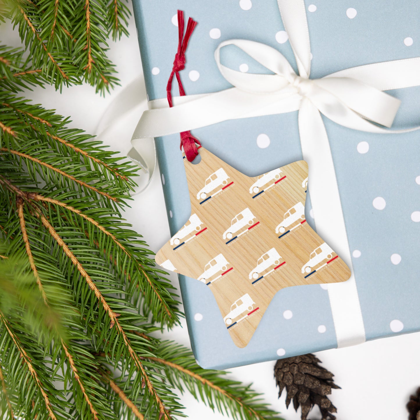 Wooden Christmas Ornament "Acadiane – Love & Addiction" | Retro Citroën charm for your tree