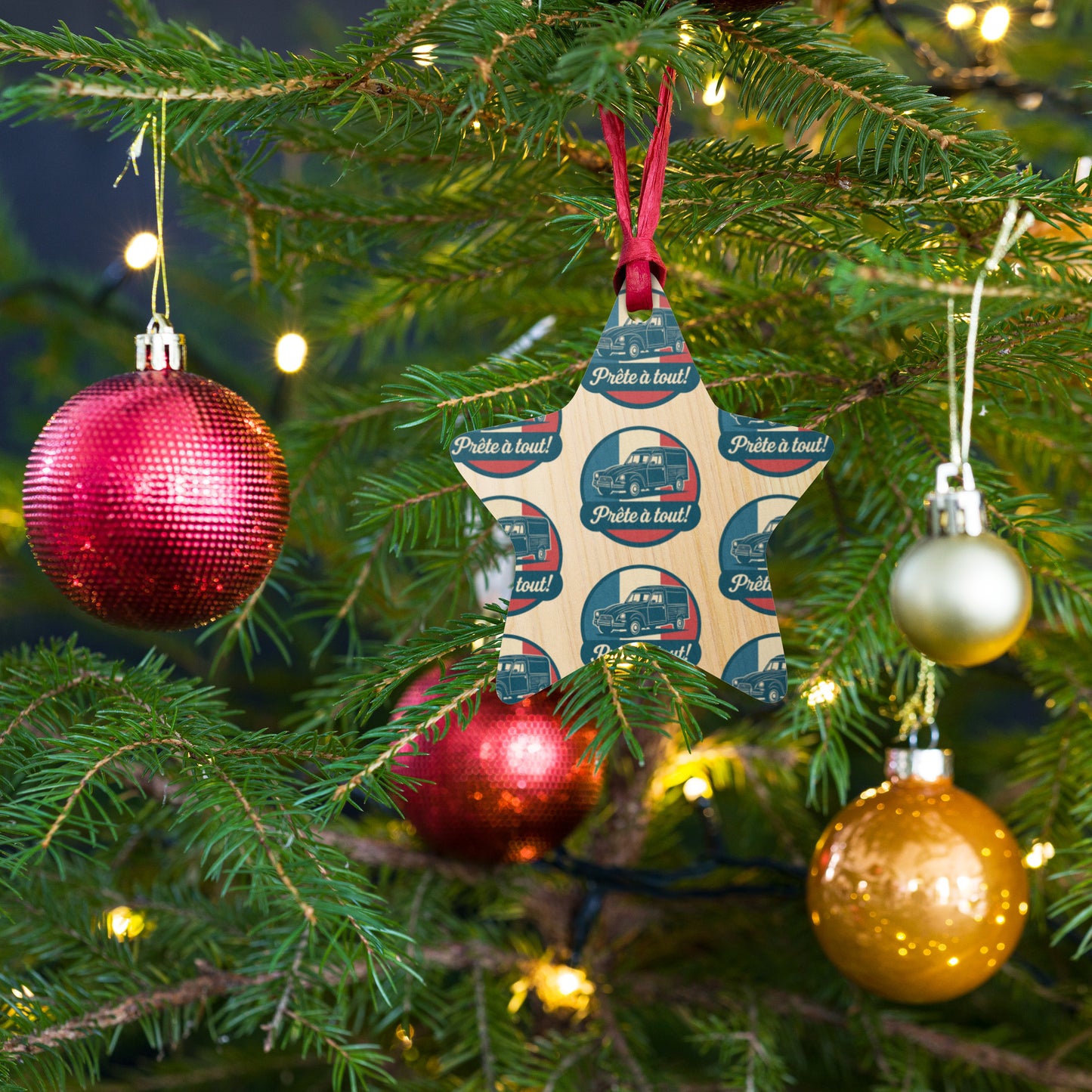 Citroën Acadiane Wooden Christmas Ornament – “Prête à tout!” with French Christmas charm