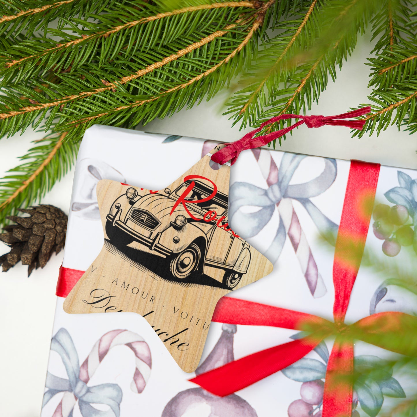 Wooden Ornament "En Route – Deudeuche"