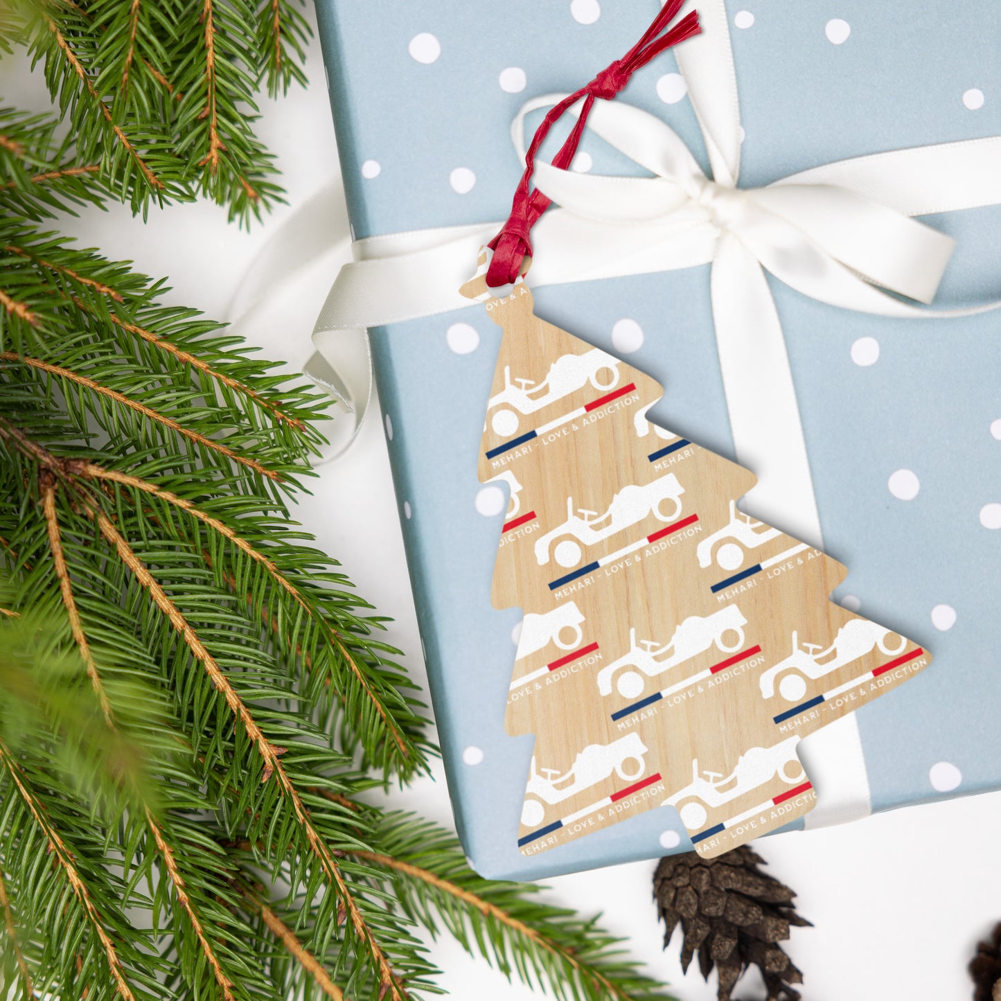 🎄 Wooden Christmas ornament "Méhari – Love & Addiction" | Double-sided & Magnetic