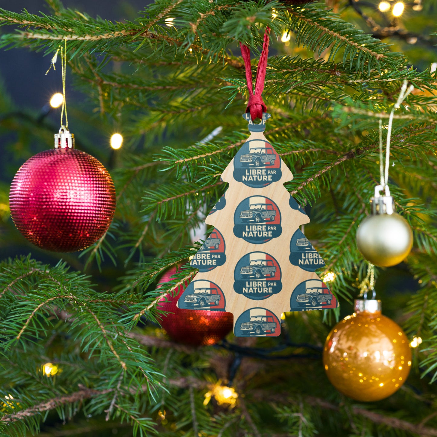 Citroën Méhari Wooden Christmas Ornament – Free of Mind, Ready for Christmas!