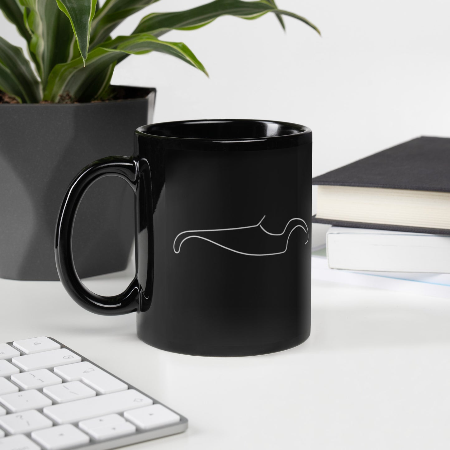Zwarte Keramische Mok – Silhouette Collectie “Burton Sportscar Lijnkunst”