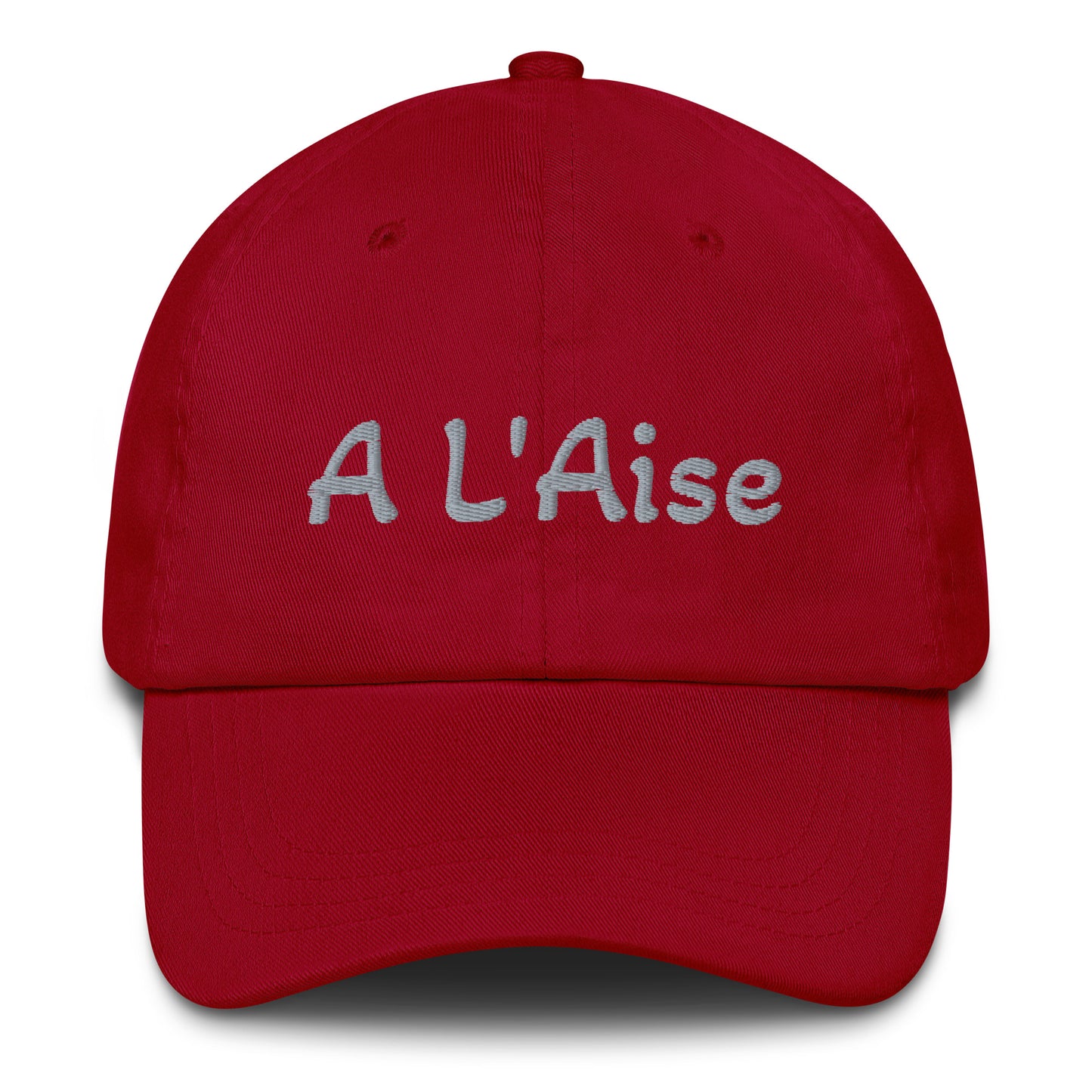 Une casquette brodée L'Aise avec un AMI8 brodé au DOS - Noir, Marine, Rouge, Gris, L.Bleu ou Blanc