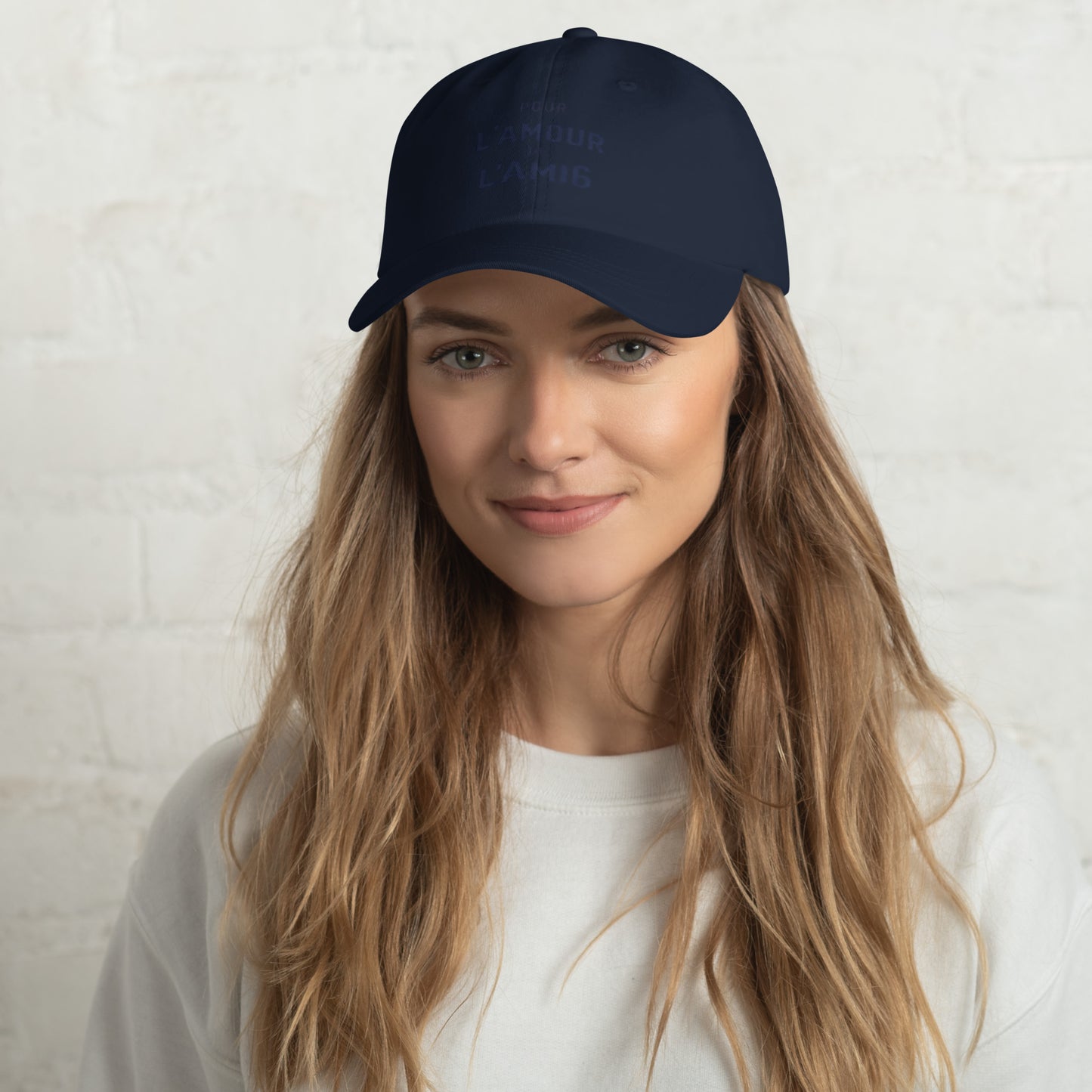 L’amour Dad Cap – Casquette Bleu Clair avec Illustration Typographique « Pour l’Amour de l’AMI6 »