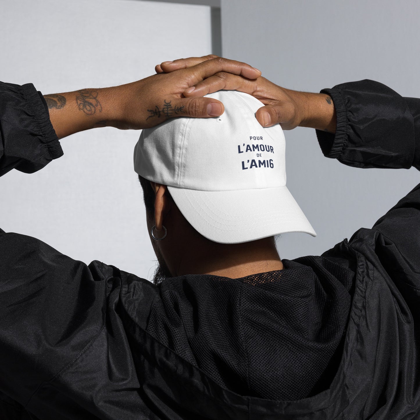 L’amour Dad Cap – Casquette Bleu Clair avec Illustration Typographique « Pour l’Amour de l’AMI6 »