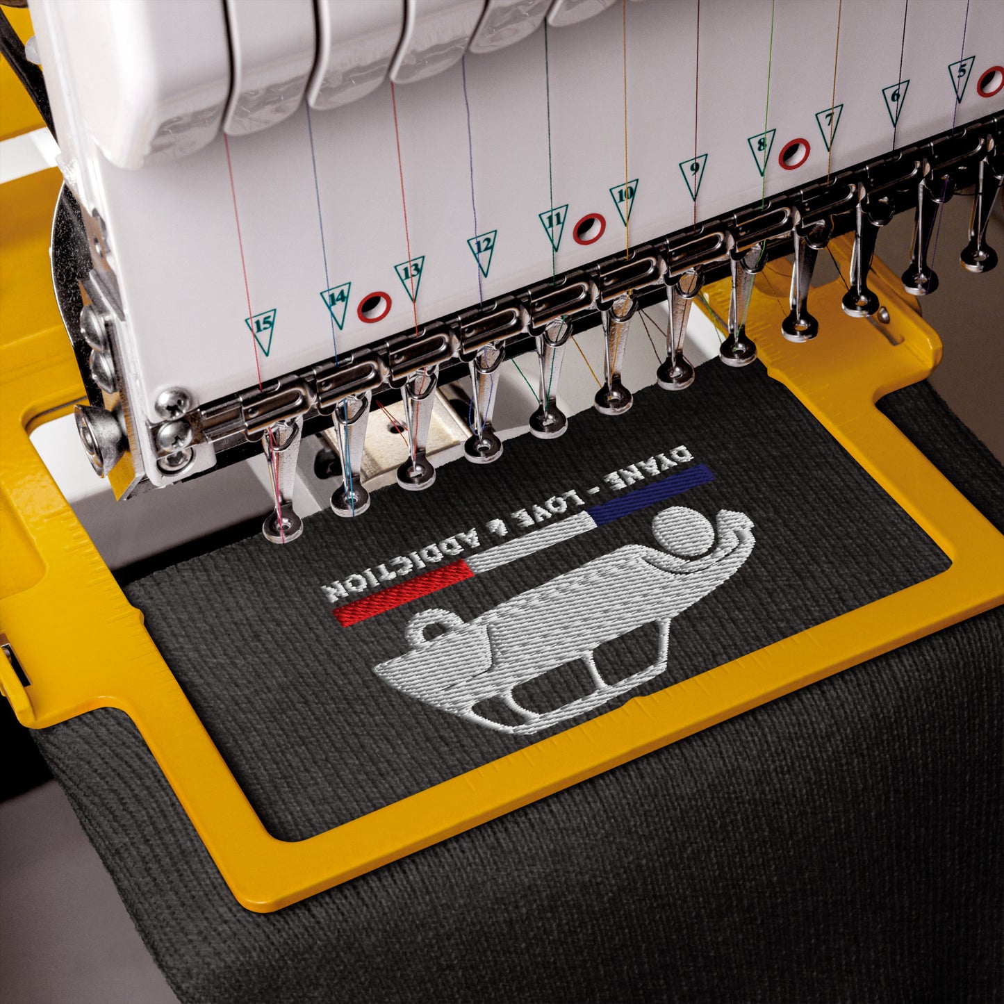Bonnet « Dyane – Love & Addiction » | Design rétro chaleureux avec une touche française