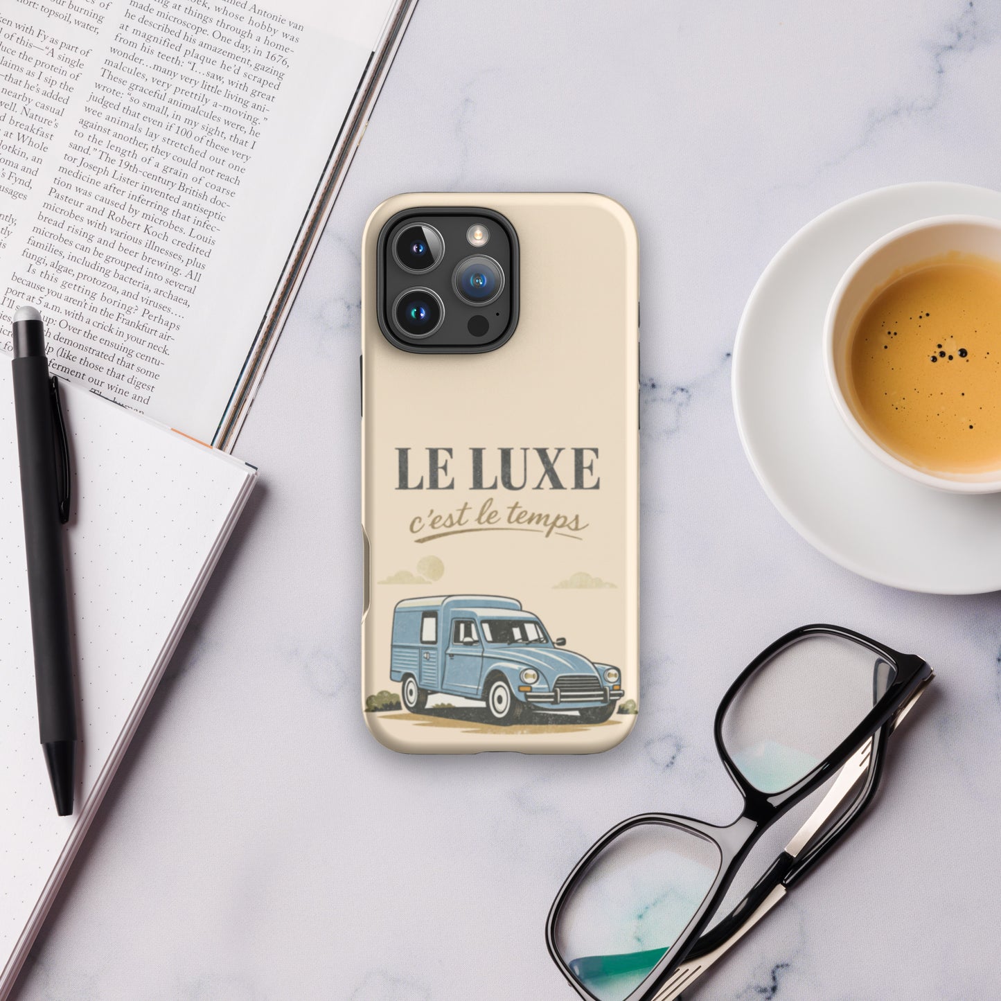 Coque de téléphone iPhone Tough Case – Illustration Citroën Acadiane – Design Voiture Utilitaire Vintage « Le Luxe c’est le temps »