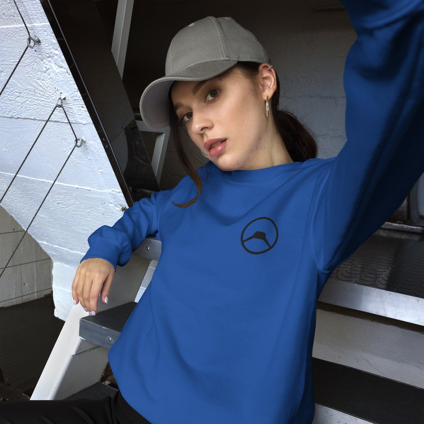 Unisex Sweatshirt with Embroidered Citroën A-type Steering Wheel – Warm & Timeless Design