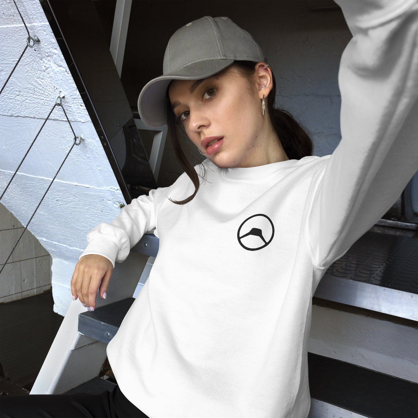 Unisex Sweatshirt with Embroidered Citroën A-type Steering Wheel – Warm & Timeless Design