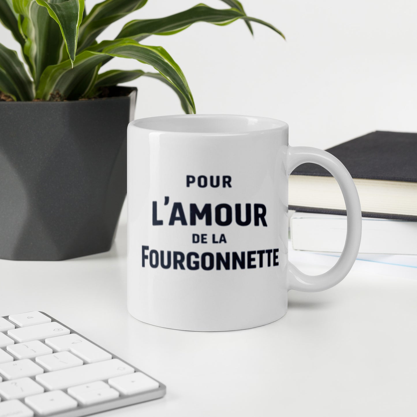 For the Love of the Fourgonnette Mok - Typographic Design | L'amour Collection Ceramic Coffee Mug