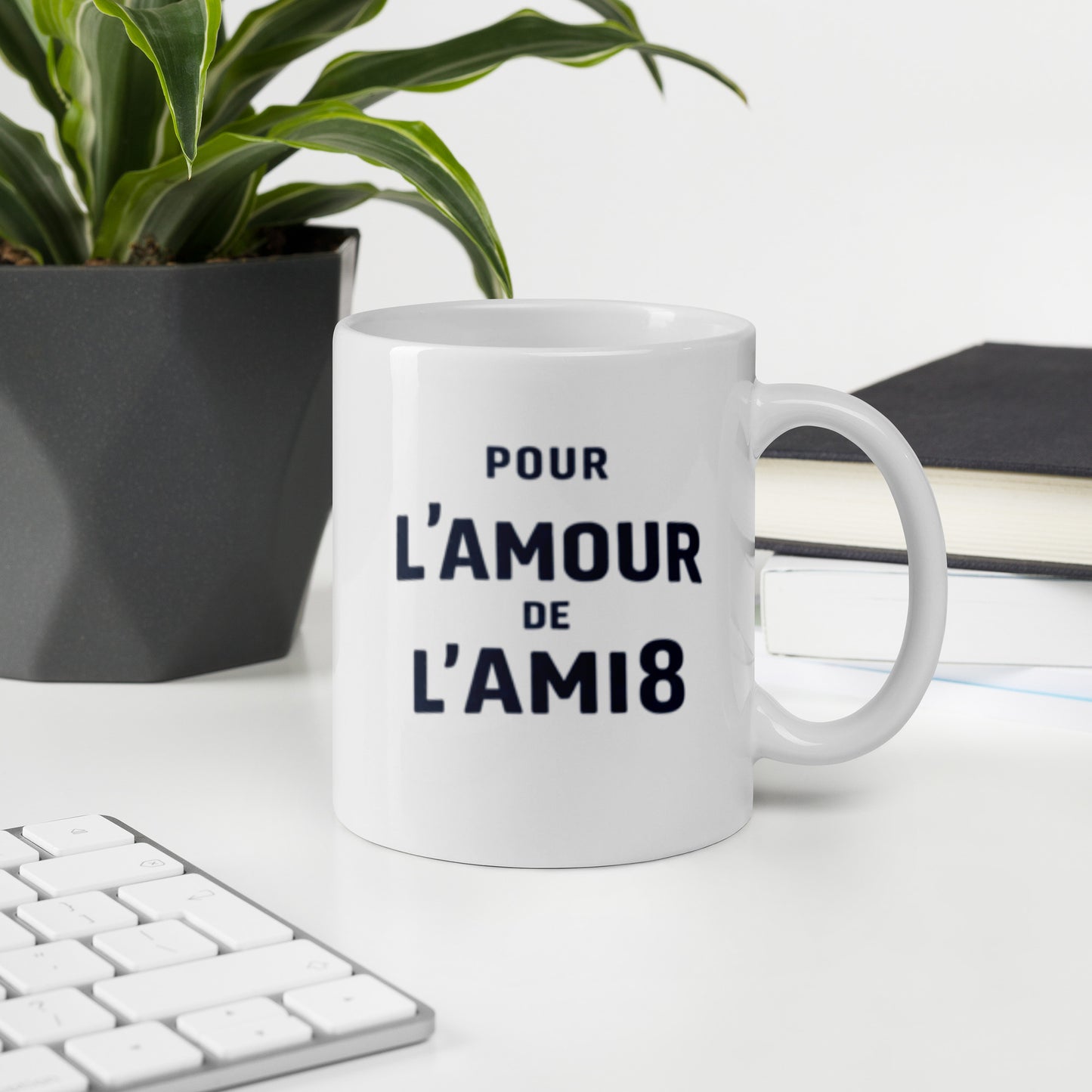 For the Love of the AMI8 Mok – Minimalist Typographic Design | L'amour Collection
