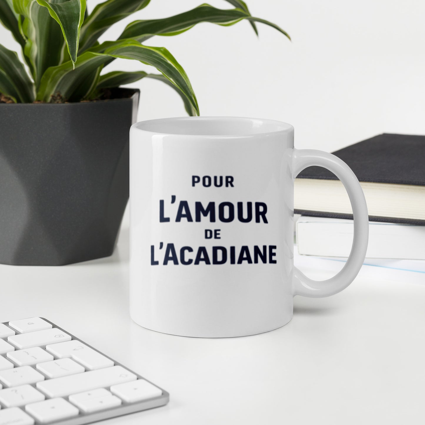 Pour l’Amour de l’Acadiane Mok – Minimalistisch Typografisch Design | L’amour Collectie